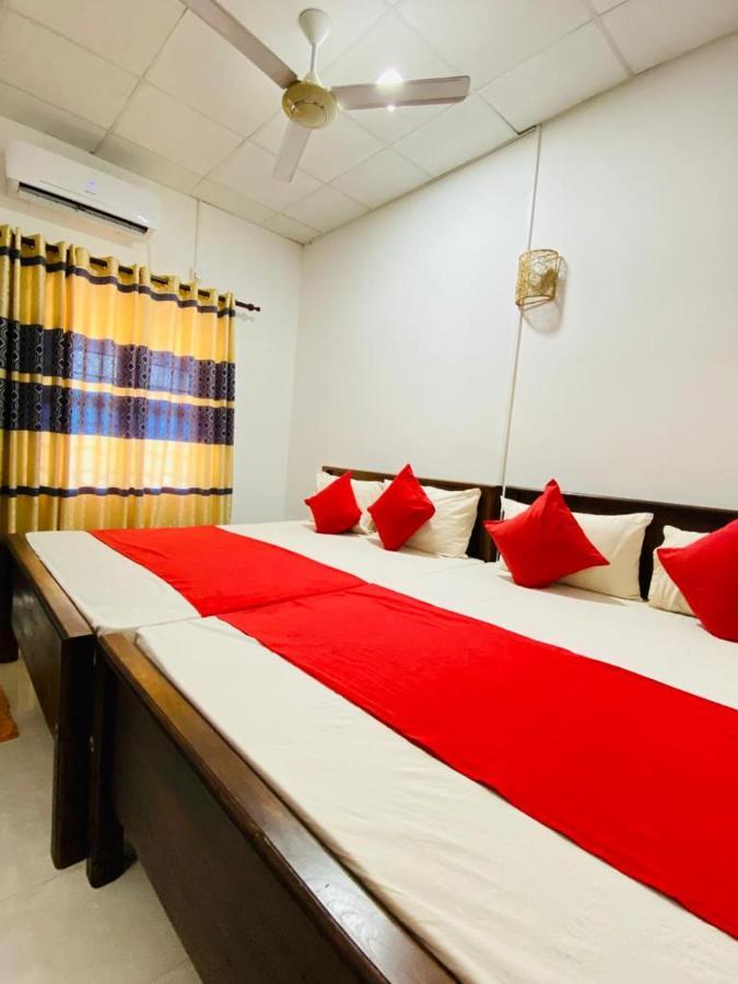 Meegahapokuna Resort Anuradhapura Exteriör bild